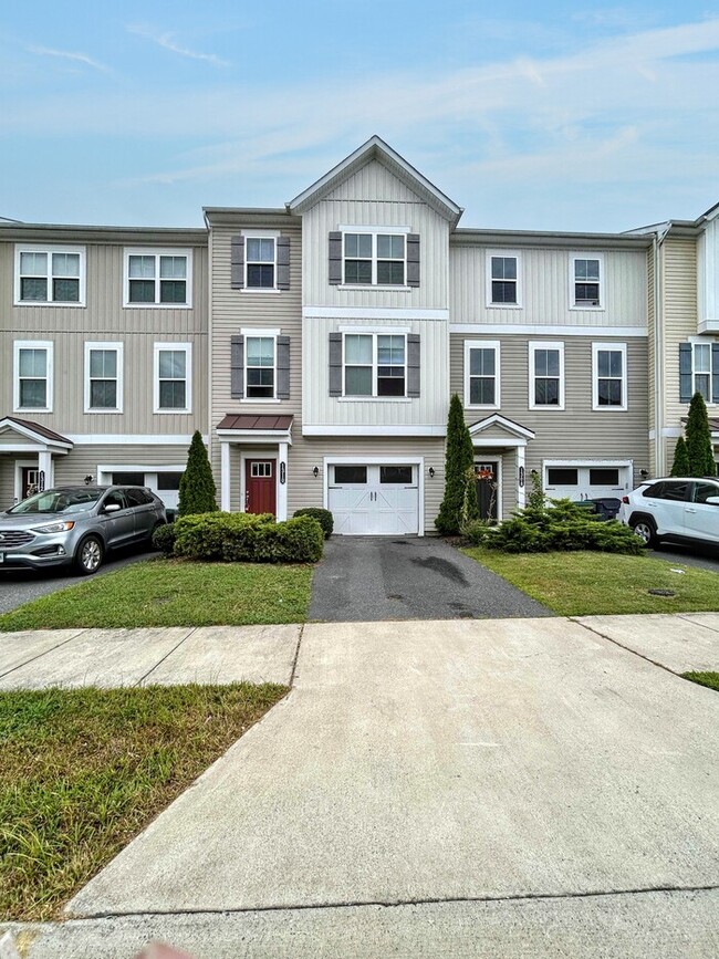 Building Photo - 1310 Teagan Dr