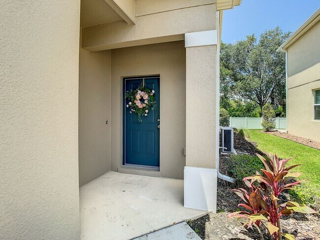 Building Photo - Available Now !! Stunning 3 Bed 2.5 Bath H...