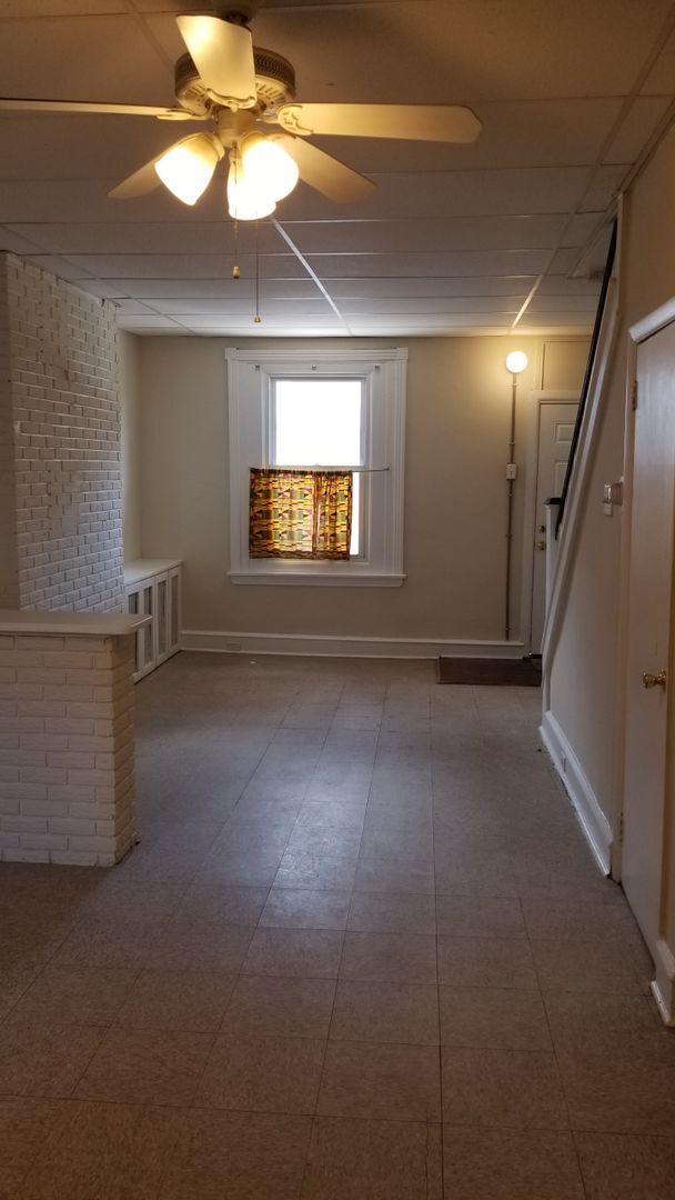 Building Photo - Welcoming Home - Kensington