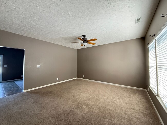 Foto del edificio - SPACIOUS, 2 STORY