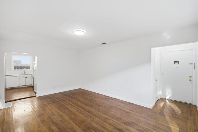 Foto del edificio - 541 Jackson Ave