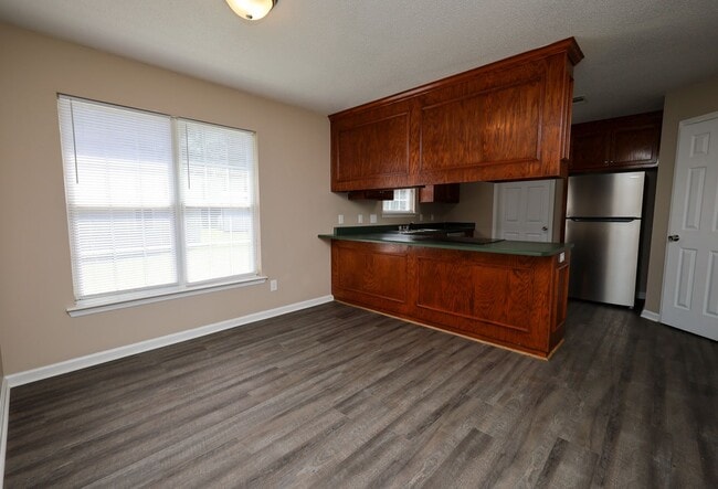 Building Photo - 1663 Fresno St