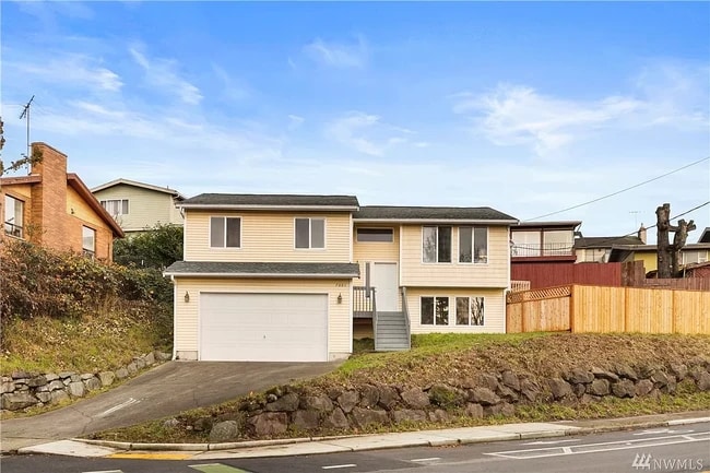 Building Photo - 7001 Covello Dr S