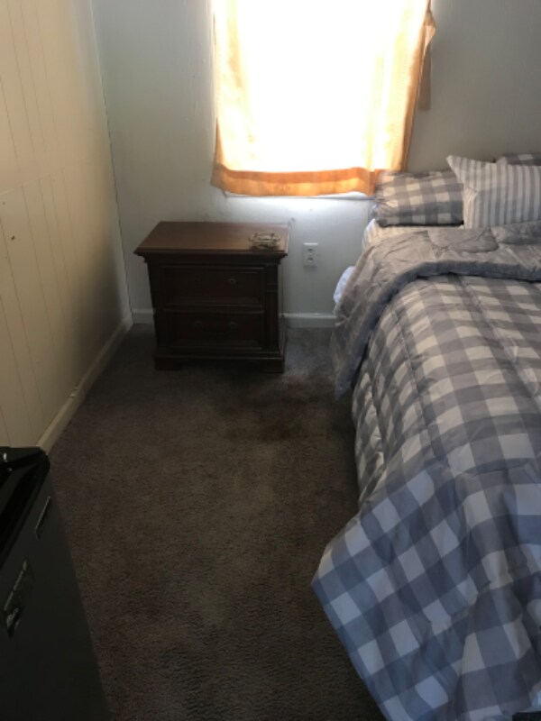 Foto principal - 18336 W Jefferson Ave
