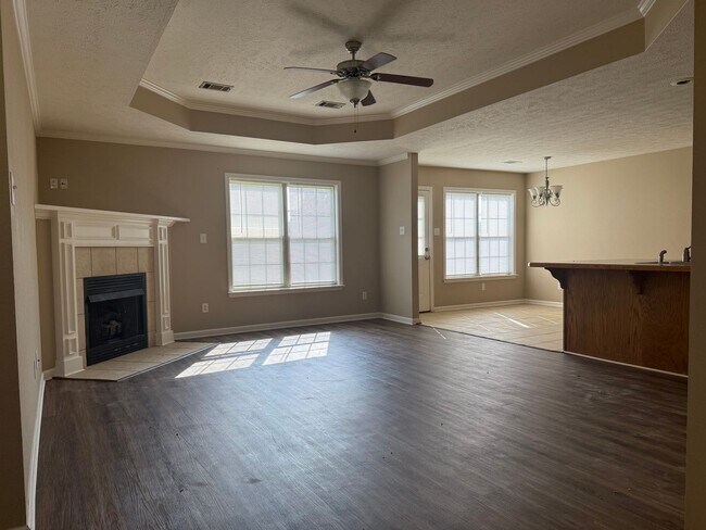 Foto del edificio - 2404 Canterbury Ct