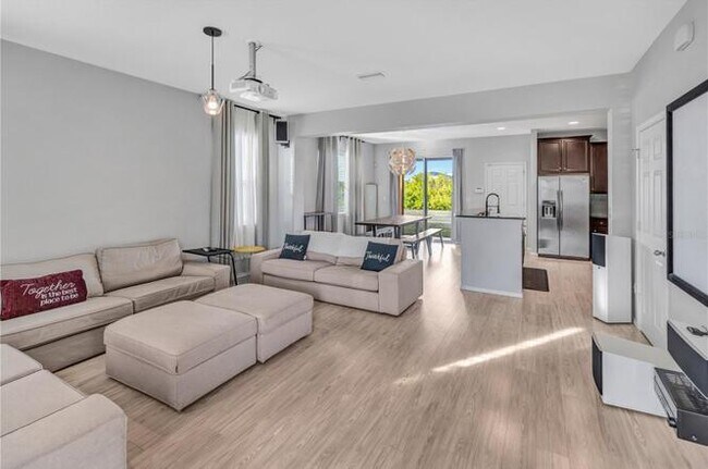 Foto del edificio - 4407 Sweet Cinnamon Ct