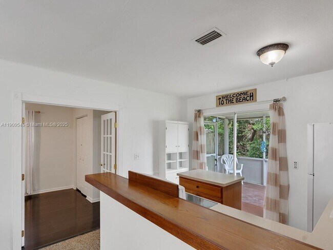 Foto del edificio - 1650 5th Ave