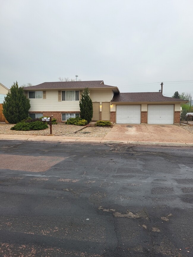 Building Photo - 1405 Tappan Cir