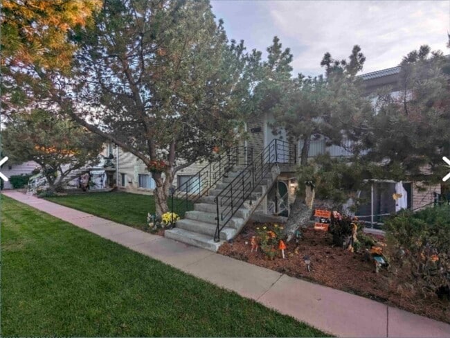 Building Photo - 5390 S 2000 W