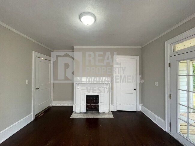 Building Photo - 2409 Beech Ave