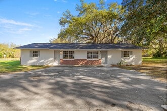 Building Photo - 403 NE 26th Ct