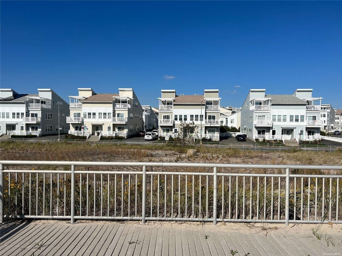 Primary Photo - 6510 Beach Front Rd