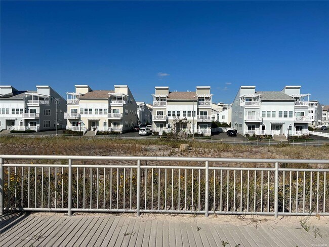 Building Photo - 6918 Beach Front Rd