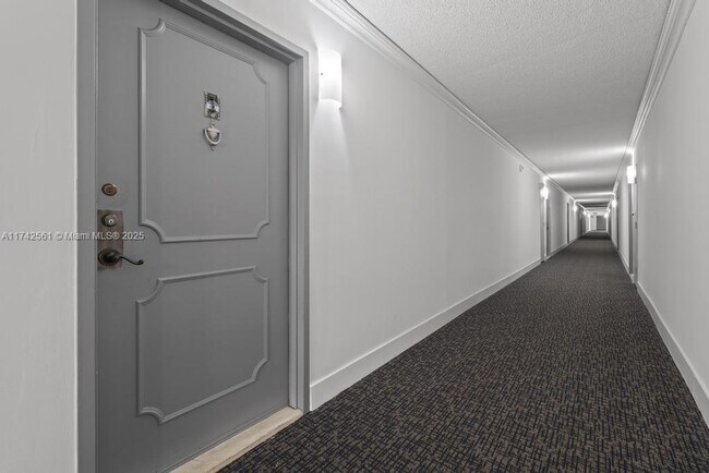 Foto del edificio - 137 Golden Isles Dr