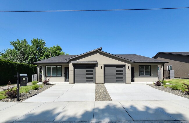 Building Photo - 2112 Lentz Rd