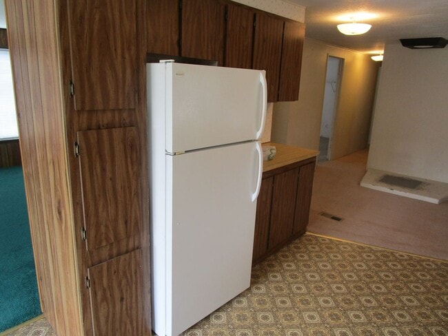 Building Photo - Manufactured Home on Acreage with Cascade Mountain Views! - Available Soon!