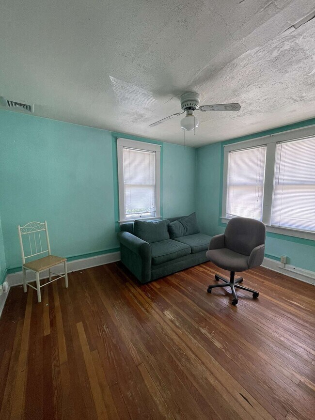 Building Photo - 946 Willey St