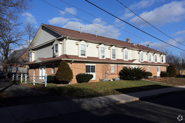 Foto del edificio - Meadowbrook Apartments