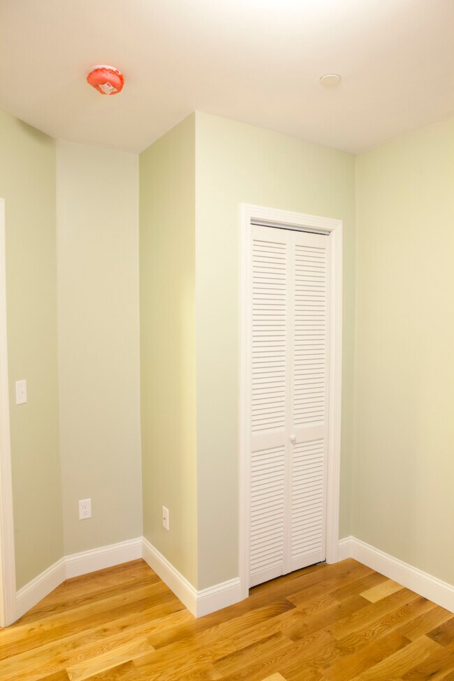 Images are representative samples of the advertised unit. Actual units shown during tours may differ - 25 Darling St