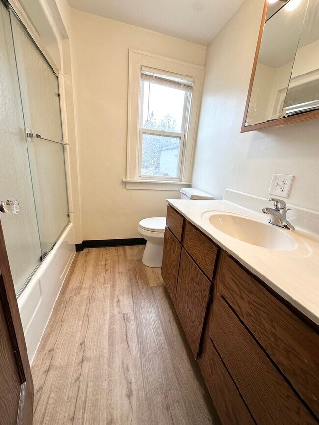 Foto del edificio - 1824 22nd St