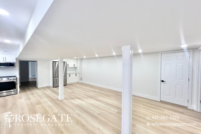 Photo du bâtiment - Newly Renovated Walk-Out Basement – 2 Bed,...