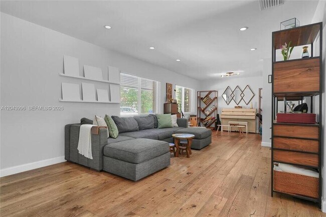 Foto del edificio - 5721 SW 59th Ct