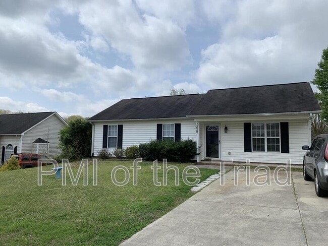 Building Photo - 2457 Shadow Valley Rd