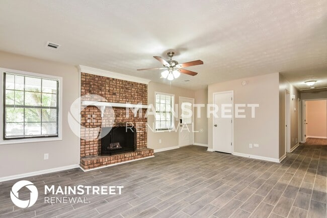 Building Photo - 2755 Stanton Woods Dr SE