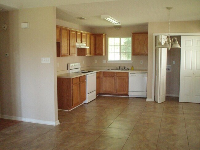 Building Photo - 70337 4th St, Covington, LA 70433