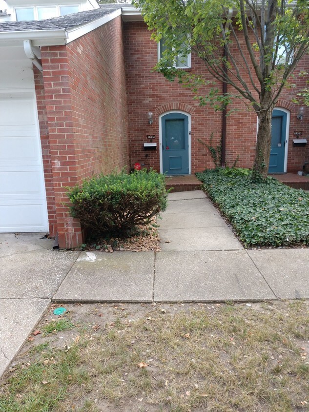 1309 Brighton Dr, Urbana, IL 61801 Townhome Rentals in Urbana IL