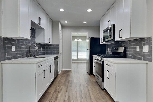 Foto del edificio - 27 S Brook Pebble Ct