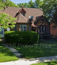 Building Photo - 6712 W Villard Ave