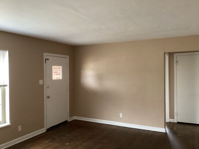 Building Photo - 110 Redder Ave 3BR/2BA (Dayton)