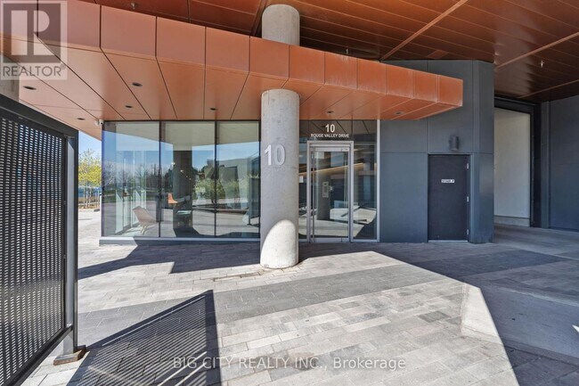 Building Photo - 510-510 ROUGE VALLEY Dr