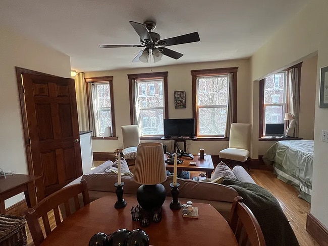 Photo - 31 Queensberry St Apartment