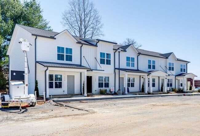 Foto del edificio - 634 Hadley Ave