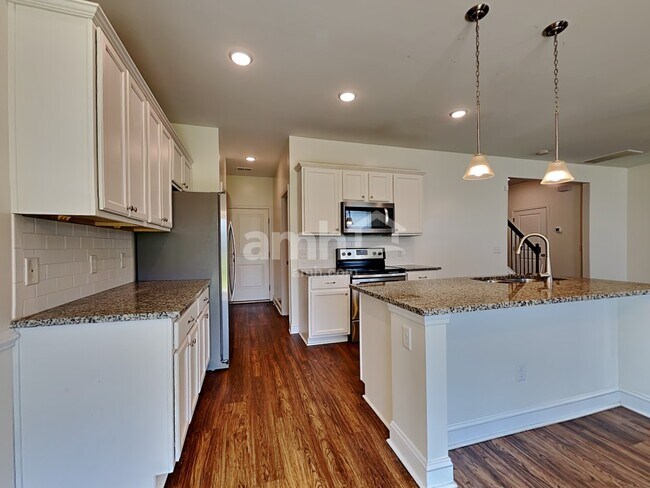 Foto del edificio - 525 Lateleaf Dr