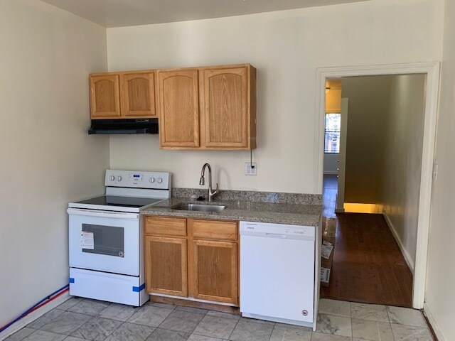 Primary Photo - 2244 12th N St