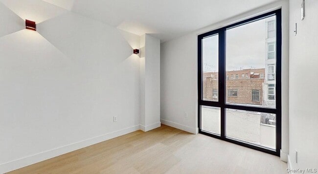 Foto del edificio - 32-57 38th St