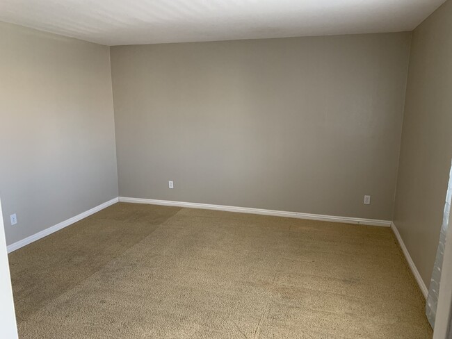 Building Photo - 37113 Firethorn St