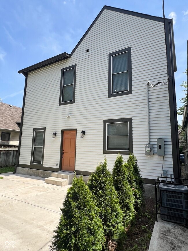 Building Photo - 953 English Ave