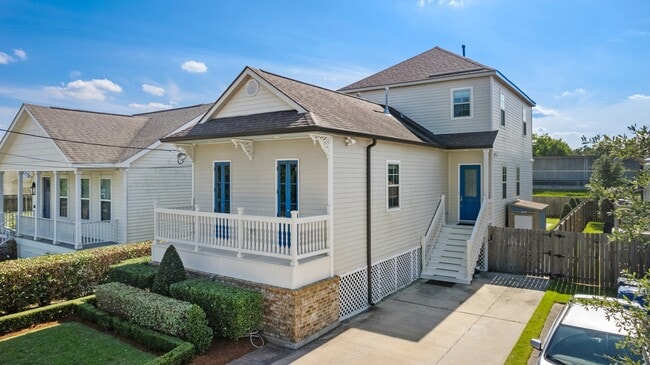 Building Photo - 5760 Warrington Dr