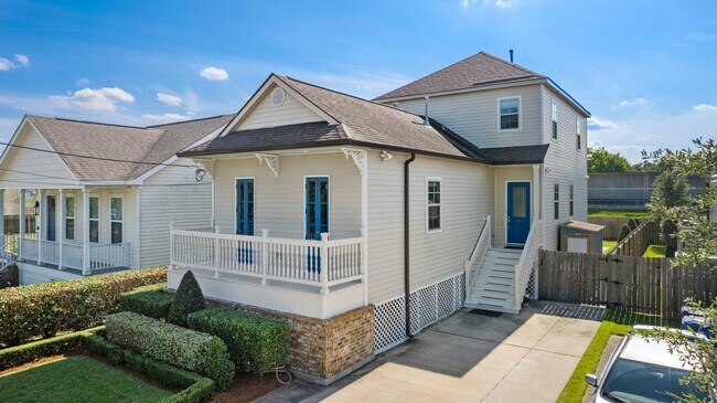Foto del edificio - 5760 Warrington Dr