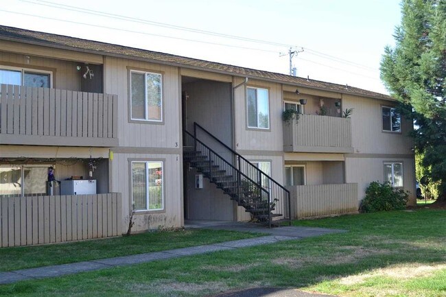 Building Photo - 1310 45th Ave
