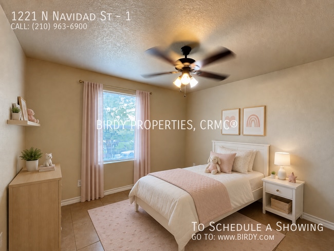 Building Photo - 1221 N Navidad St