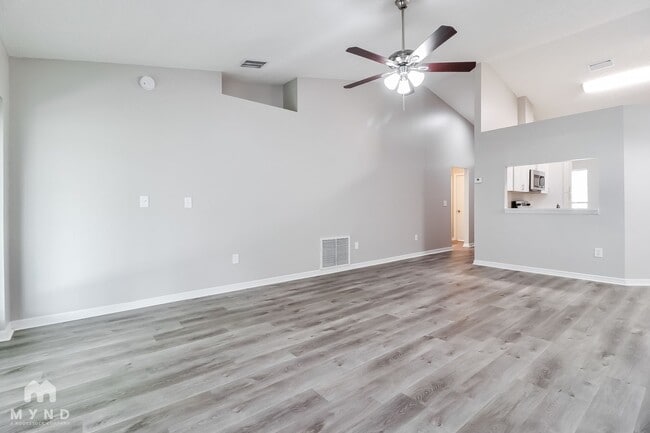 Building Photo - 7629 Tamarind Ave