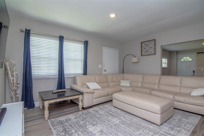 Foto del edificio - 1504 E McBerry St
