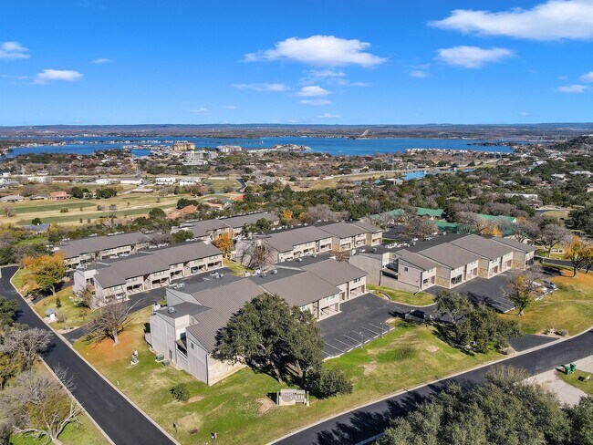 Foto del edificio - 110 Horseshoe Bay Blvd