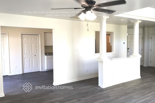 Foto del edificio - 10400 Neland St