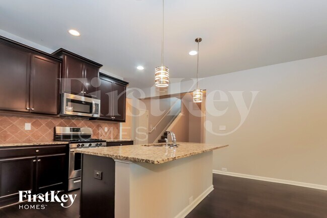 Foto del edificio - 569 Carleton Pl